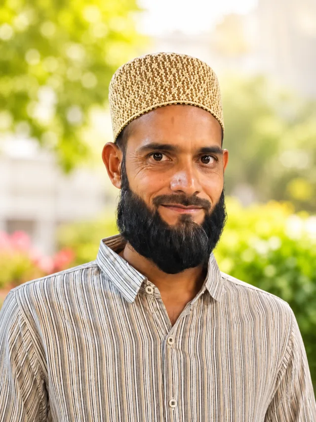 Moiz Bekhushi